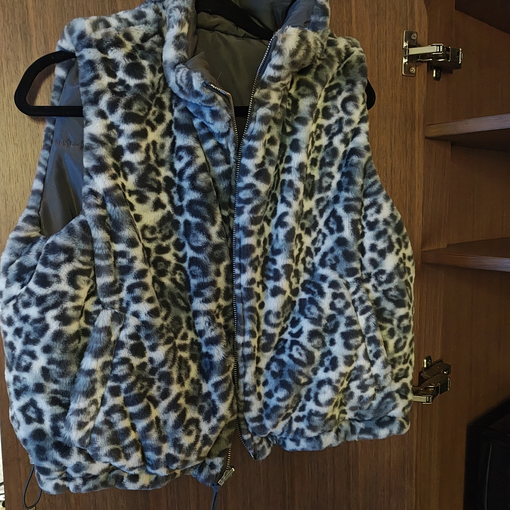 Leopard Print Faux Fur Vest